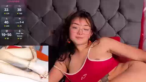 Snapshot of emily_caprile chatting on 09-25-25, 11:52 Emily Caprile online show from 09-25-25, 11:52