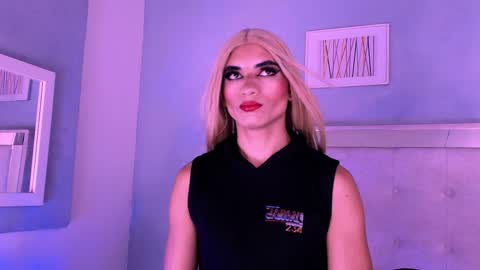 emily_castillo1_ online show from 09-21-25, 05:53