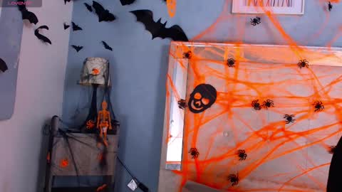 emily_castillo1_ online show from 10-26-25, 04:07