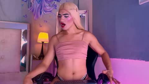 emily_castillo1_ online show from 06-04-26, 05:57
