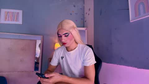 Snapshot of emily_castillo1_ chatting on 07-01-26, 04:58 emily_castillo1_ online show from 07-01-26, 04:58