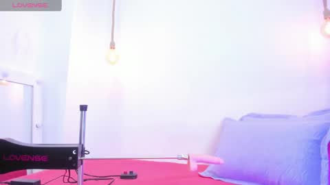 Snapshot of emily_cooper20_ chatting on 02-02-25, 07:25 Emily online show from 02-02-25, 07:25