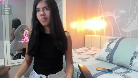 Snapshot of emily_cute4u chatting on 02-14-26, 06:48 Emily online show from 02-14-26, 06:48