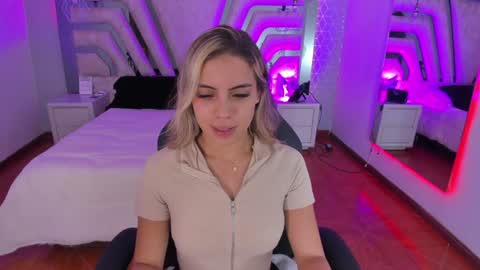 Emily online show from 02-06-25, 10:37
