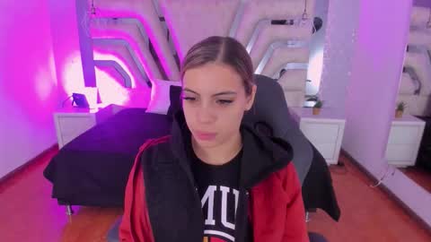 Emily online show from 09-19-25, 10:49