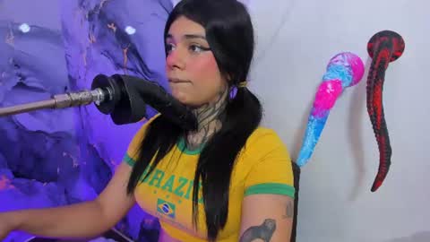 emily_evol online show from 07-17-26, 12:01
