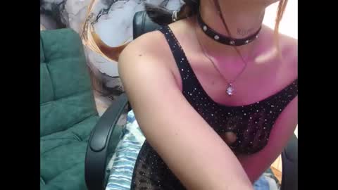 Snapshot of emily_fox_3 chatting on 02-17-25, 02:59 emily fox 3 online show from 02-17-25, 02:59