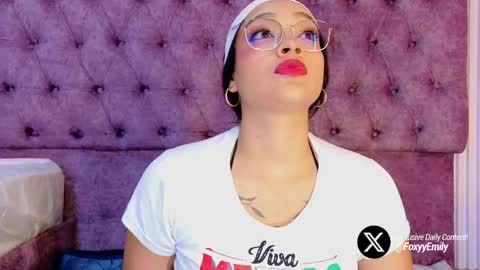 Snapshot of emily_foxyy chatting on 06-01-26, 07:04 Emily online show from 06-01-26, 07:04