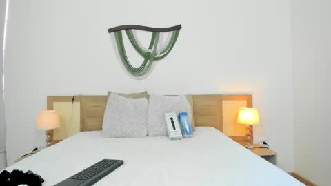 emily_frostt online show from 11-28-25, 07:49