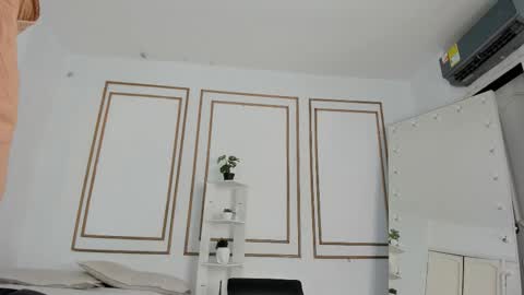 emily_gaviria1 online show from 03-15-26, 12:22