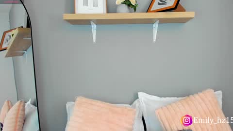 Snapshot of emily_haze chatting on 12-04-24, 01:53 Emily online show from 12-04-24, 01:53