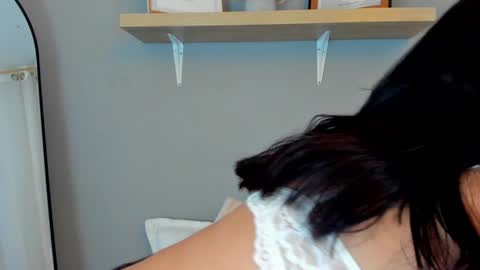 Snapshot of emily_haze chatting on 01-28-25, 02:10 Emily online show from 01-28-25, 02:10