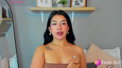 Snapshot of emily_haze chatting on 02-02-25, 12:13 Emily online show from 02-02-25, 12:13