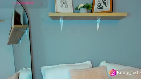 Snapshot of emily_haze chatting on 02-19-25, 10:45 Emily online show from 02-19-25, 10:45