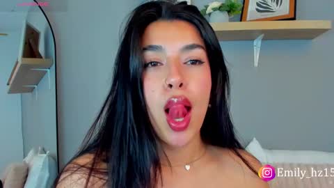 Snapshot of emily_haze chatting on 02-19-25, 04:55 Emily online show from 02-19-25, 04:55