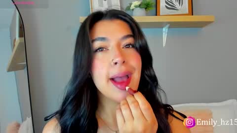 Snapshot of emily_haze chatting on 02-25-25, 10:47 Emily online show from 02-25-25, 10:47