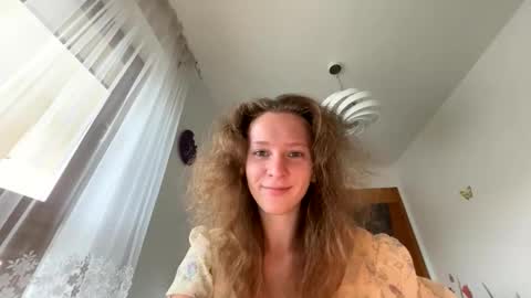 Snapshot of emily_in_parisss chatting on 10-09-25, 10:24 Emily  online show from 10-09-25, 10:24