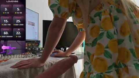 Snapshot of emily_jayreal chatting on 05-21-26, 10:00 Emily online show from 05-21-26, 10:00