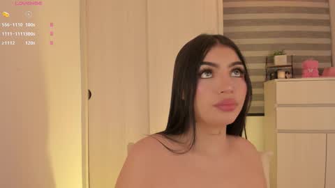 EmilyKenner  Independent model  online show from 11-14-25, 10:14