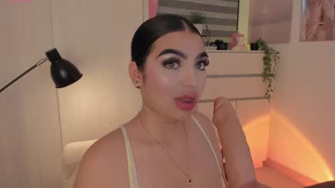 EmilyKenner  Independent model  online show from 07-15-26, 12:43