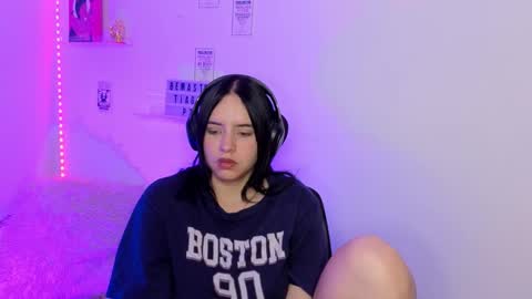 Emily Lindey online show from 03-21-26, 08:19