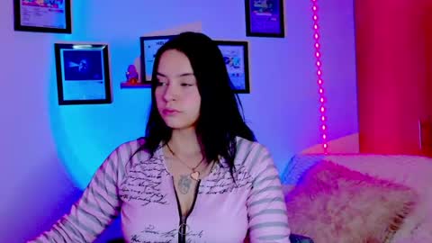 Snapshot of emily_lindey_ chatting on 07-23-26, 07:17 Emily Lindey online show from 07-23-26, 07:17