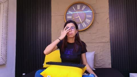 Emily online show from 04-02-26, 09:01