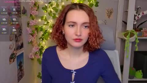 Snapshot of emily_lune chatting on 03-08-26, 08:18 Emily online show from 03-08-26, 08:18