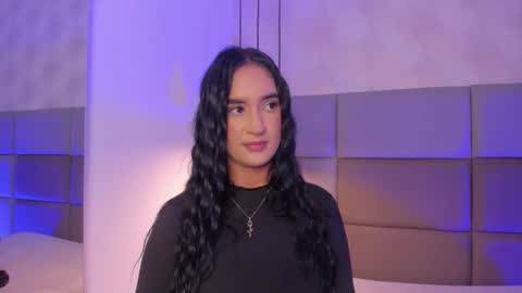 Snapshot of emily_luve chatting on 01-06-26, 03:27 emily_luve online show from 01-06-26, 03:27