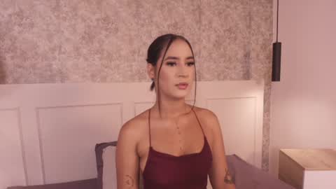 Snapshot of emily_luve chatting on 07-17-26, 11:28 emily_luve online show from 07-17-26, 11:28
