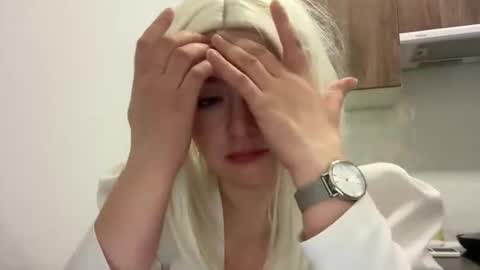 emily_morning_dew online show from 12-22-25, 10:45