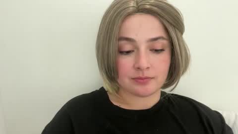 emily_morning_dew online show from 04-17-26, 12:52