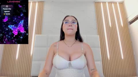emily_nova_ online show from 03-21-26, 11:48