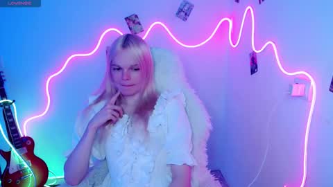 Lia online show from 10-27-25, 06:56