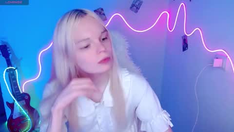 Lia online show from 11-08-25, 03:45