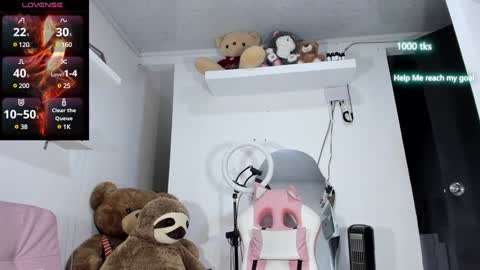 Snapshot of emily_palmeer chatting on 01-18-25, 11:21 emily_palmeer online show from 01-18-25, 11:21