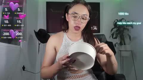 Snapshot of emily_palmeer chatting on 10-20-25, 10:16 emily_palmeer online show from 10-20-25, 10:16