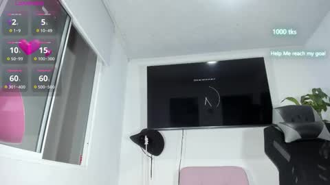 Snapshot of emily_palmeer chatting on 11-15-25, 10:34 emily_palmeer online show from 11-15-25, 10:34