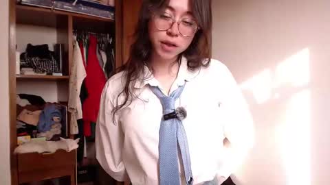 emily_pearl_ online show from 09-19-25, 09:26