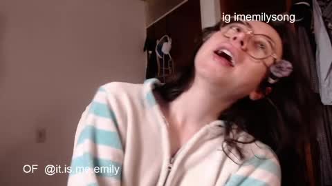 emily_pearl_ online show from 04-09-26, 12:21