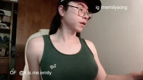 emily_pearl_ online show from 06-12-26, 09:46