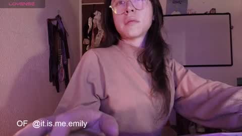 emily_pearl_ online show from 07-13-26, 11:18