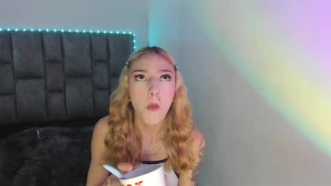 Emi online show from 02-08-26, 06:44