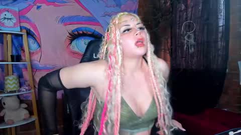 emily_salvatore online show from 10-03-25, 07:00