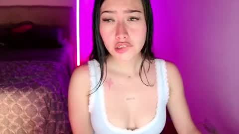 Snapshot of emily_swan_04 chatting on 11-13-25, 02:32 Emily Swan online show from 11-13-25, 02:32