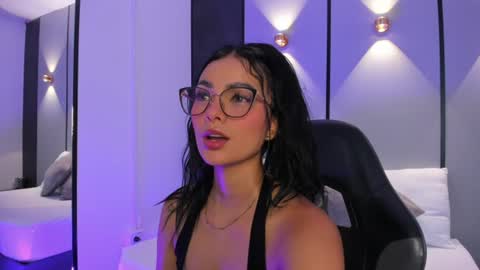 Snapshot of emily_tolson chatting on 06-25-26, 07:18 emily_tolson online show from 06-25-26, 07:18