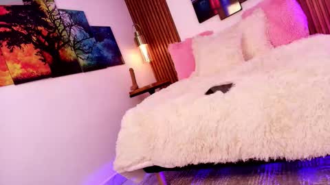 Snapshot of emily_vaughan chatting on 09-15-25, 03:28 Emily. online show from 09-15-25, 03:28