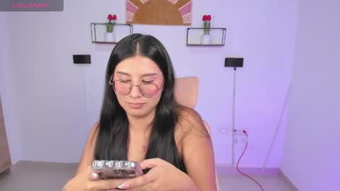 Snapshot of emily_villamil_ chatting on 05-26-26, 10:28 Emi online show from 05-26-26, 10:28