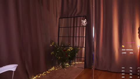 Lia online show from 01-01-25, 01:59