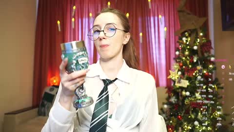 Lia online show from 01-05-25, 09:37